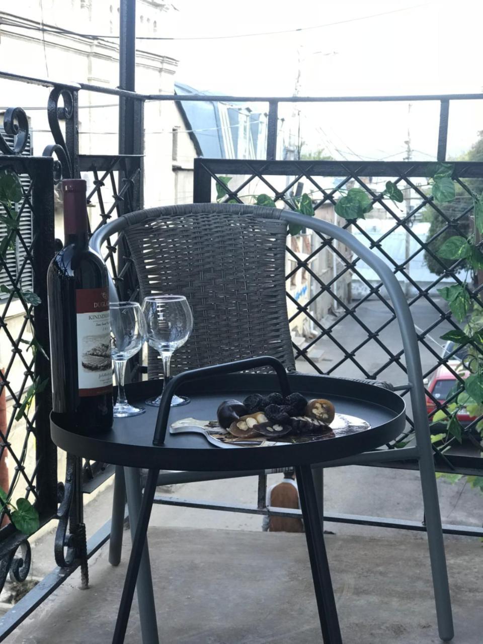 Guest House Story Tbilisi Esterno foto