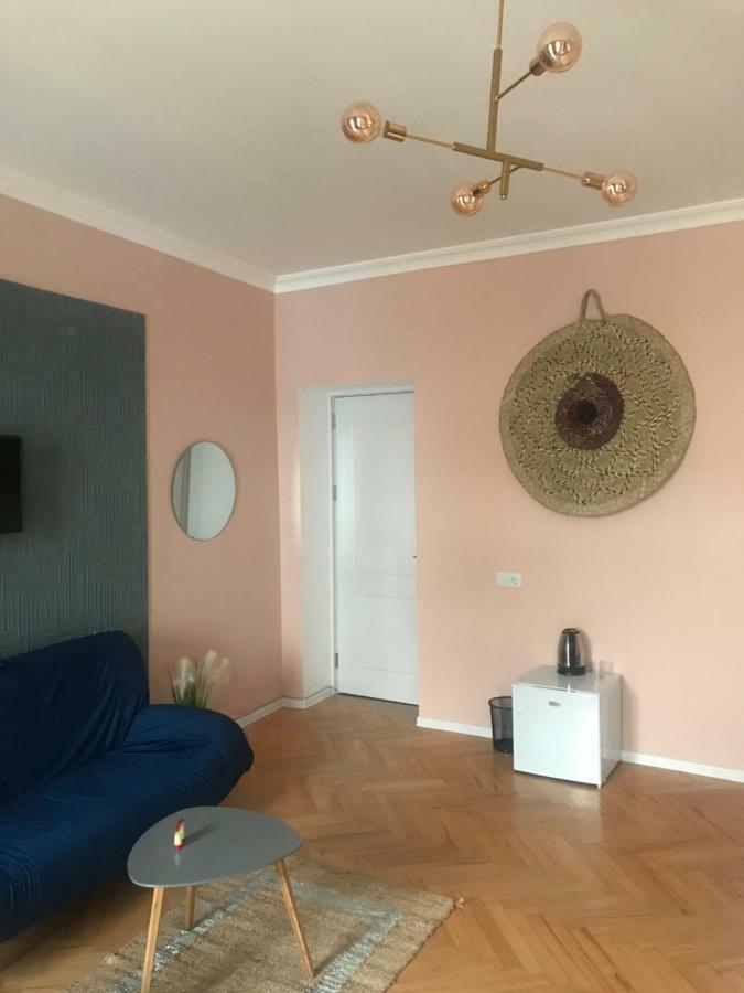 Guest House Story Tbilisi Esterno foto